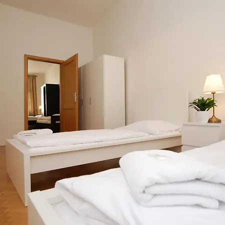 Prague Moon Hotel & Hostel