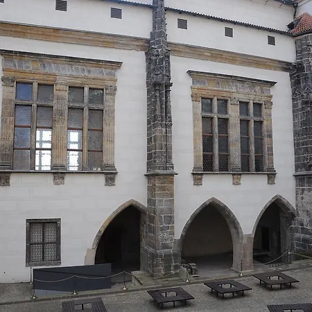 Prague Moon Hotel & Hostel *