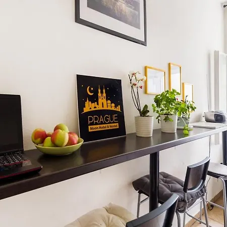 Prague Moon Hotel & Hostel