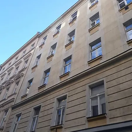 Prague Moon Hotel & Hostel