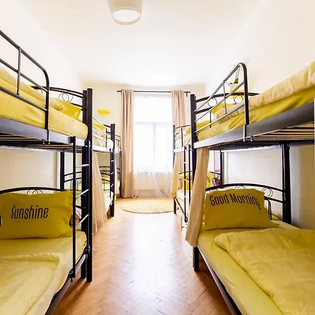 Prague Moon Hotel & Hostel *